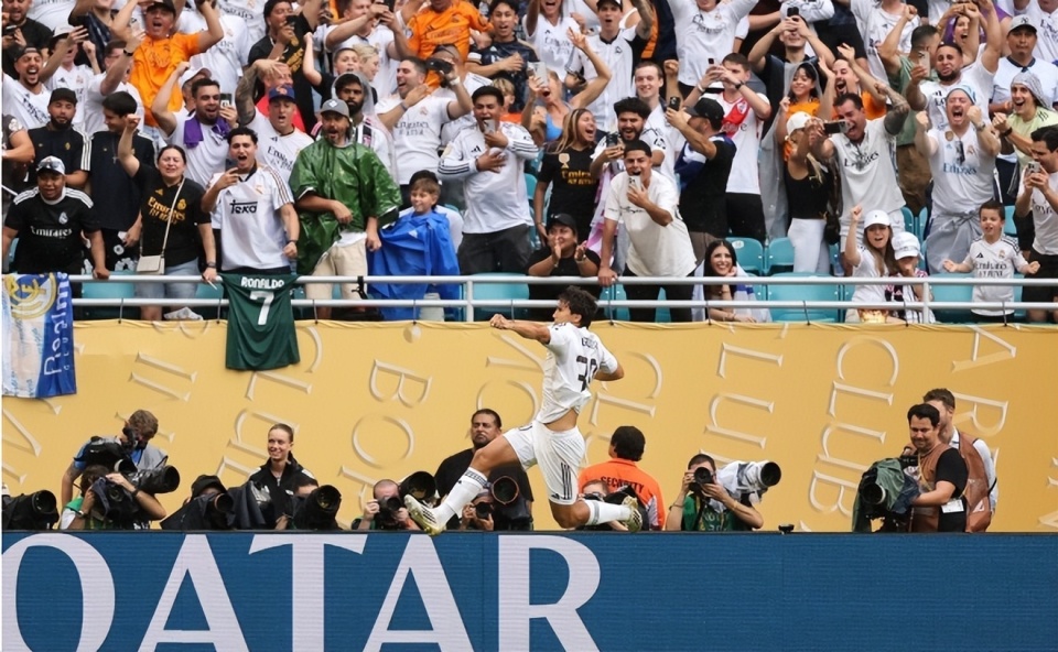 爱游戏-尤文巨星伤愈复出即破门，全场球迷沸腾，国际目前.的简单介绍-爱游戏